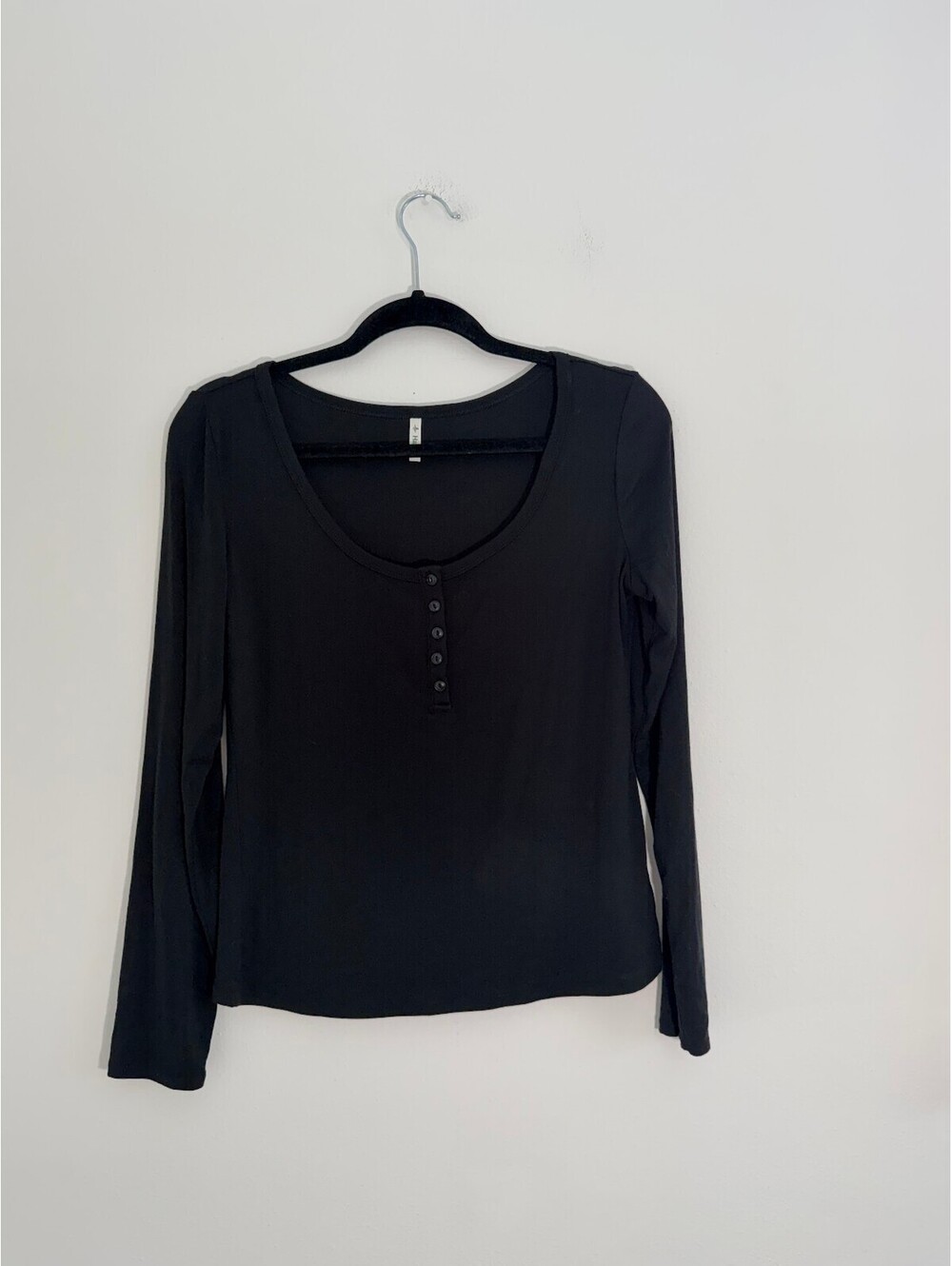 Halara Black Long Sleeve Henley Scoop Neck Stretch Top Women's Size S